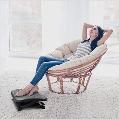 Ergonomisk fodstøtte med massagerulle -med let justerbare vinkler. 44 x 33 cm - Seniorpleje - Fodstøtte - Seniorpleje - HUANAMZ-03 - - -